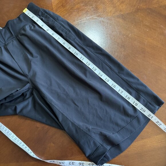 Lululemon T.H.E. Short Linerless 11” Mens Sz Small Black Flaws - Picture 11 of 16